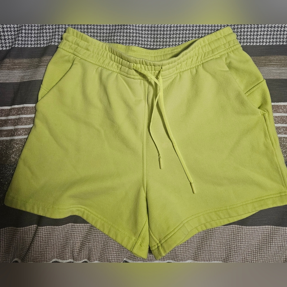 Lululemon Shiry